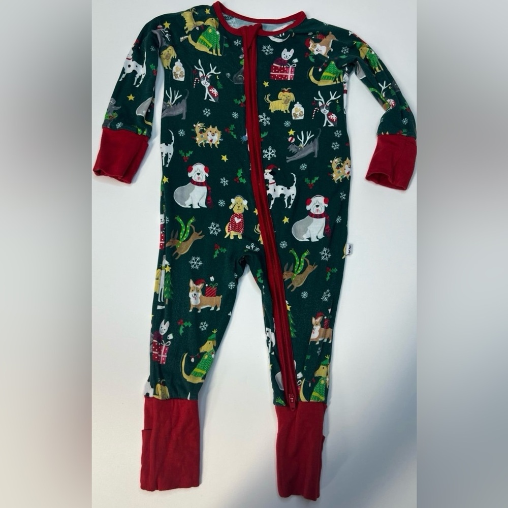 Little Sleepies Holiday Hounds
Zippy 3-6M
